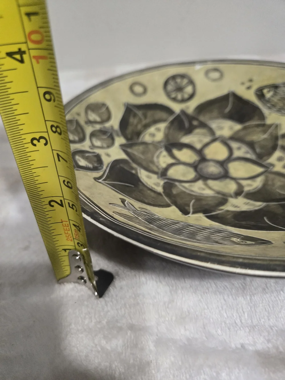 Ceramic Decorative Plate, Beige/Black Floral Fish Theme, Round 8 in